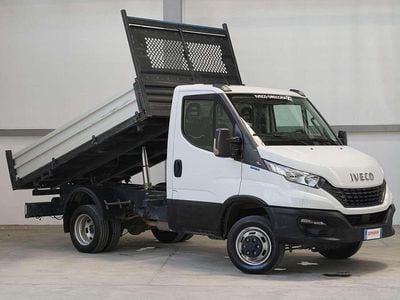 Usata Iveco Daily 136 CV (100 kW) 2021 Bianco Furgone