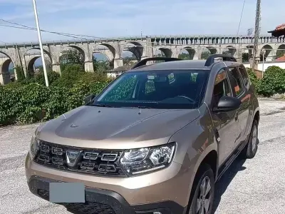 Begagnad Dacia Duster Comfort 116 HK (85 kW) 2019 Grå SUV