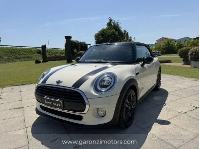 Usata Mini Cooper Cabriolet Hype 136 CV (100 kW) 2019 Beige Cabrio
