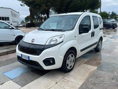 Begagnad Fiat Qubo Easy 77 HK (56 kW) 2018 Vit Minibuss