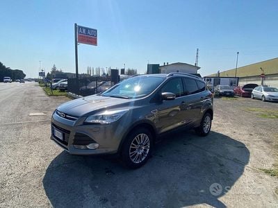 Usata Ford Kuga Business Edition 140 CV (102 kW) 2014 Grigio SUV