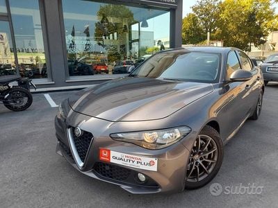 Usata Alfa Romeo Giulia Business 150 CV (110 kW) 2017 Grigio Berlina