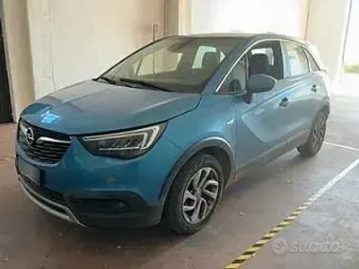 Usata Opel Crossland X Innovation 102 CV (75 kW) 2021 Blu SUV