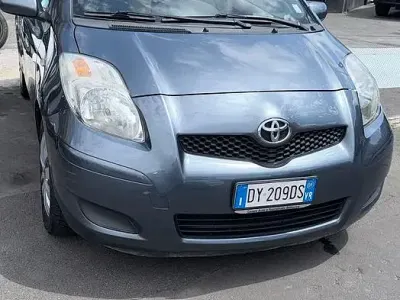 Begagnad Toyota Yaris 90 HK (66 kW) 2009 Vit Halvkombi
