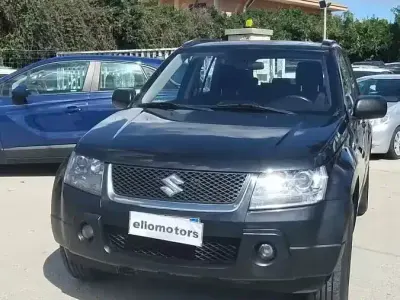 Second-hand Suzuki Grand Vitara 129 CP (94 kW) 2010 Negru SUV