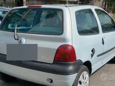 Usata Renault Twingo 58 CV (42 kW) 2005 Grigio Utilitaria