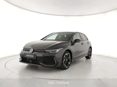 Nuova VW Golf VIII R-line 116 CV (85 kW) 2026 Grigio Utilitaria