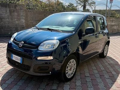 Usata Fiat Panda Easy 69 CV (50 kW) 2019 Blu Utilitaria