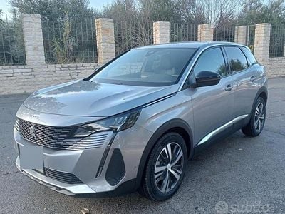 Usata Peugeot 3008 Allure 130 CV (95 kW) 2024 Grigio SUV