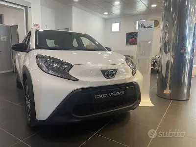 Usata Toyota Aygo X Active 72 CV (52 kW) 2022 Bianco SUV