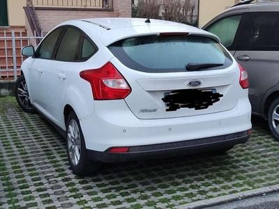Usata Ford Focus 116 CV (85 kW) 2011 Bianco Berlina