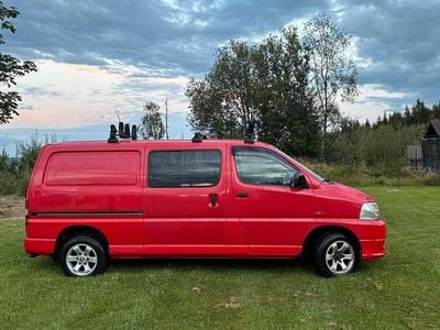 Usata Toyota HiAce 159 CV (116 kW) 2008 Rosso Furgone