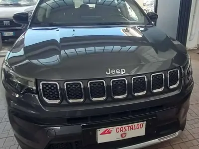 Usata Jeep Compass Limited 131 CV (96 kW) 2022 Grigio scuro SUV