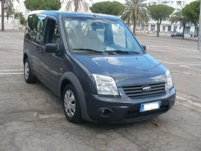 Usata Ford Tourneo Connect Trend 90 CV (66 kW) 2012 Blu/azzurro Monovolume