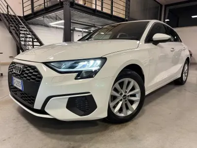 Usata Audi A3 Business 131 CV (96 kW) 2021 Bianco Berlina