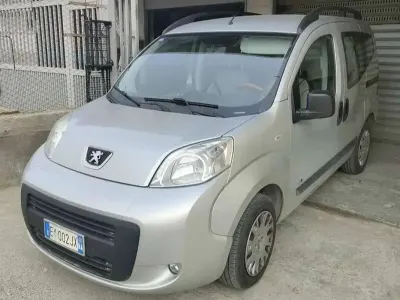 Usata Peugeot TePee Style 75 CV (55 kW) 2015 Argento Station wagon