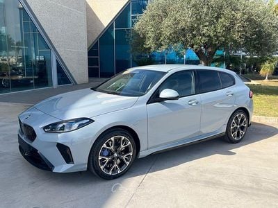 Nuova BMW 118 M Sport 150 CV (110 kW) 2026 Gray Utilitaria