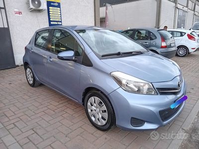 usata Toyota Yaris 1.4 d anno 2012 km 83.000