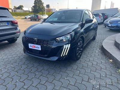 Usata Peugeot 208 Allure 101 CV (74 kW) 2025 Nero Utilitaria