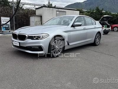 Usata BMW 520 Sport Line 190 CV (139 kW) 2017 Grigio Berlina