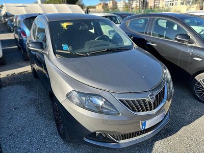 Usata Lancia Ypsilon S 69 CV (50 kW) 2024 Grigio Utilitaria