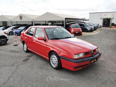 Usata Alfa Romeo 155 186 CV (136 kW) 1993 Rosso Berlina