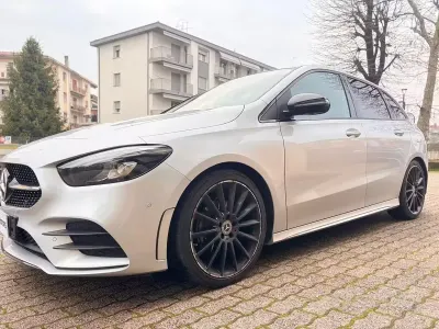 Usata Mercedes B180 Business 116 CV (85 kW) 2021 Grigio Utilitaria