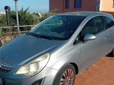 Usata Opel Corsa 80 CV (58 kW) 2011 Grigio Utilitaria