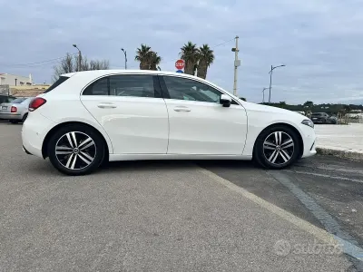 Usata Mercedes A180 136 CV (100 kW) 2021 Bianco Berlina