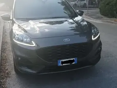 Usata Ford Kuga 150 CV (110 kW) 2020 SUV