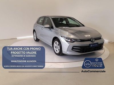 Usata VW Golf VIII Life 116 CV (85 kW) 2025 Argento Utilitaria