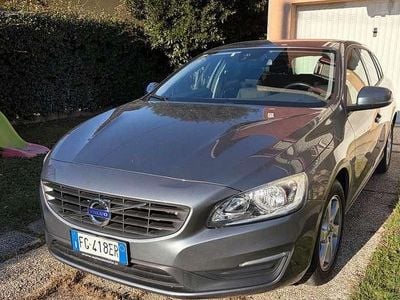 Usata Volvo V60 Business Edition 120 CV (88 kW) 2015 Station wagon