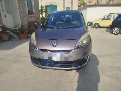 Usata Renault Scenic E-Tech LIMITED 110 CV (80 kW) 2015 Monovolume