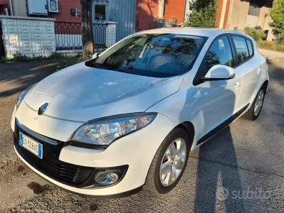 Usata Renault Mégane 110 CV (80 kW) 2012 Bianco Berlina