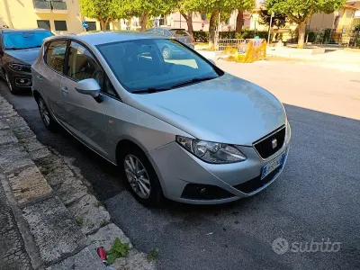 Usata Seat Ibiza 90 CV (66 kW) 2011 Grigio Berlina