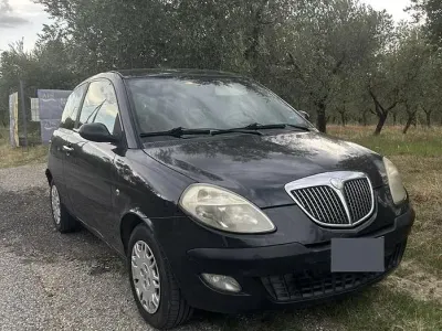 Usata Lancia Ypsilon 60 CV (44 kW) 2005 Nero Utilitaria