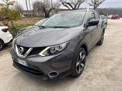 Usata Nissan Qashqai Tekna 110 CV (80 kW) 2016 Grigio SUV