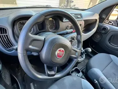 Usata Fiat Panda Easy 69 CV (50 kW) 2018 Bluazzurro Utilitaria