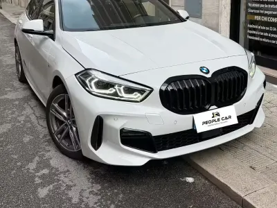 Usata BMW 118 M Sport 136 CV (100 kW) 2021 Bianco Utilitaria