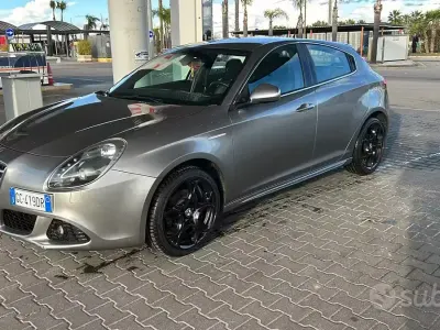 Usata Alfa Romeo Giulietta 170 CV (125 kW) 2010 Grigio Utilitaria