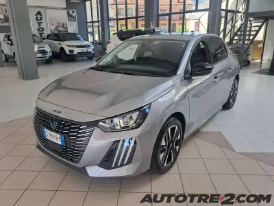 Usata Peugeot 208 Allure 101 CV (74 kW) 2025 Grigio Utilitaria