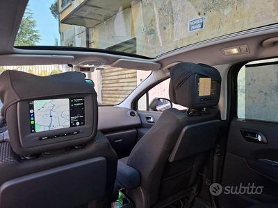 Usata Peugeot 5008 150 CV (110 kW) 2012 Nero Berlina