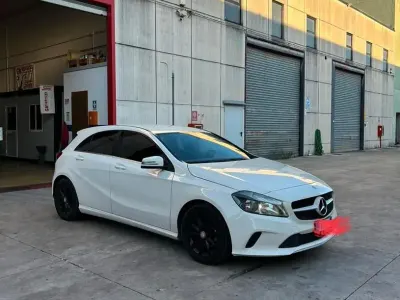 Usata Mercedes 180 122 CV (89 kW) 2016 Bianco Berlina