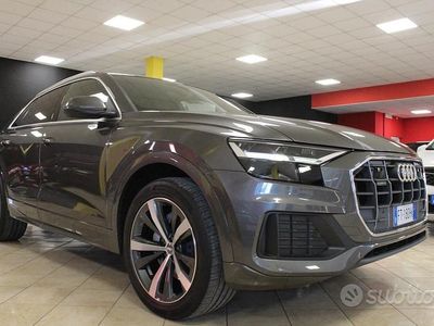 Usata Audi Q8 Ambiente 286 CV (210 kW) 2019 Grigio SUV