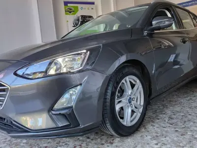 Usata Ford Focus Business Edition 120 CV (88 kW) 2020 Grigio Station wagon