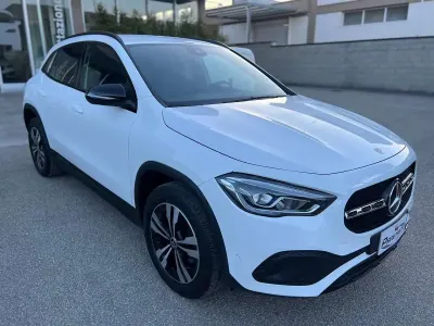 Usata Mercedes GLA180 Night 116 CV (85 kW) 2023 Bianco SUV