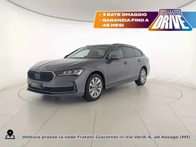 Usata Skoda Superb Selection 150 CV (110 kW) 2025 Grigio graphite metallizzato Station wagon