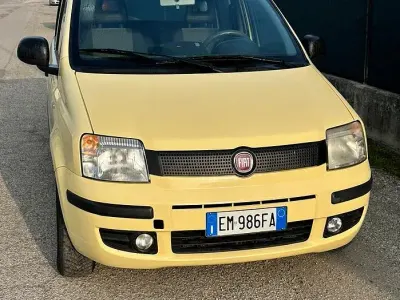 Usata Fiat Panda Classica 80 CV (58 kW) 2012 Giallo Utilitaria