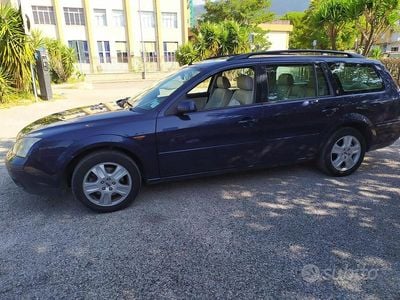 Usata Ford Mondeo Ghia 73 CV (53 kW) 2002 Station wagon
