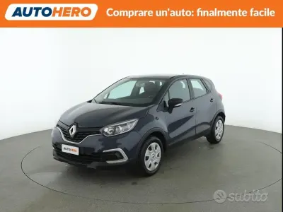 Käytetty Renault Captur Life 90 HP (66 kW) 2018 Sininen Katumaasturi